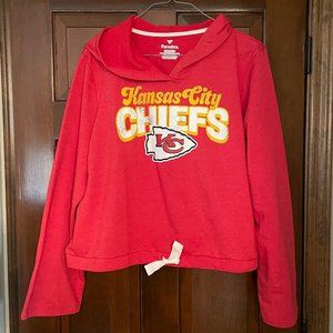 NWOT Size 2XL Kansas City Chiefs cropped sweatshirt